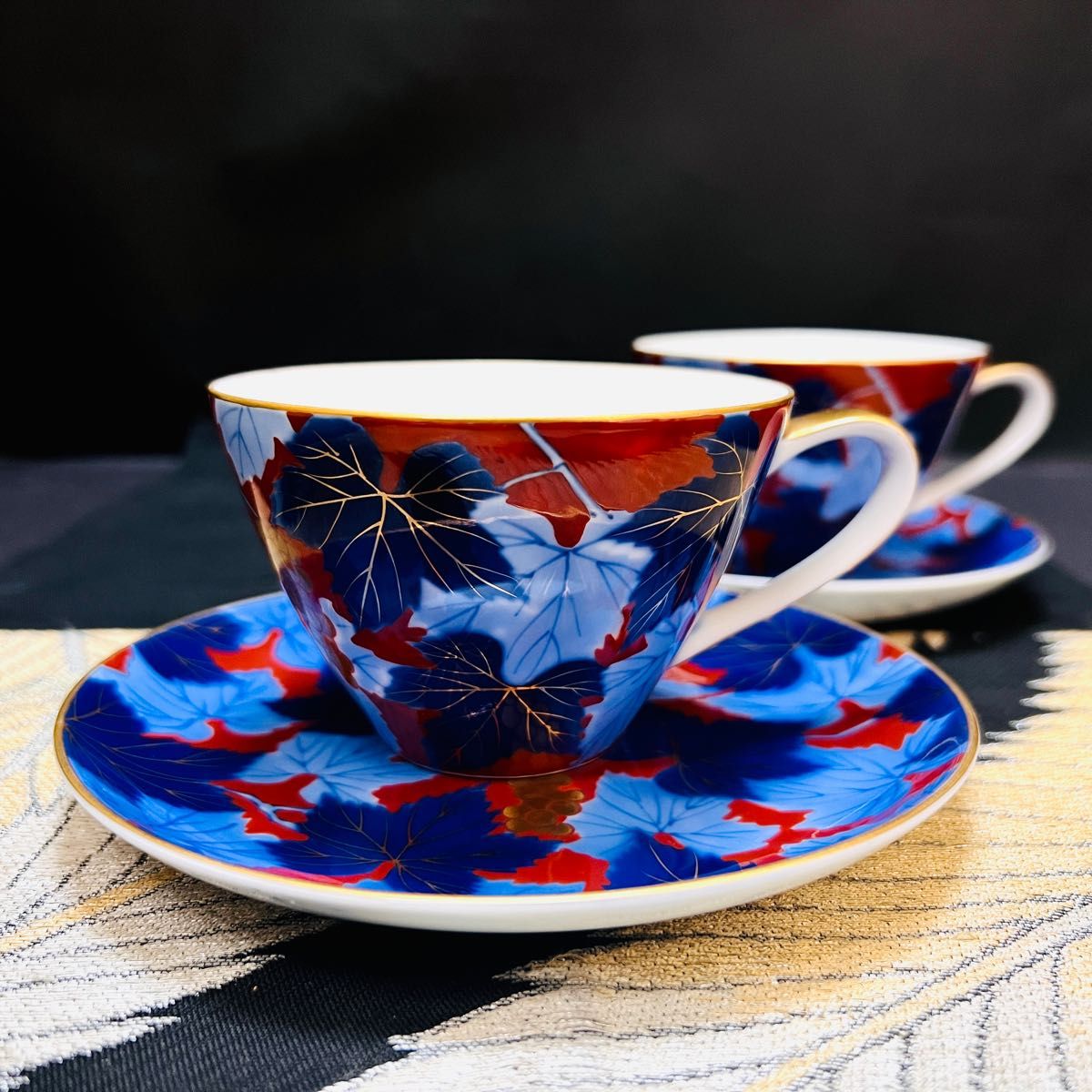 有田焼 深川製磁 宮内庁御用達 染錦葡萄外赤 カップ&ソーサー 2客