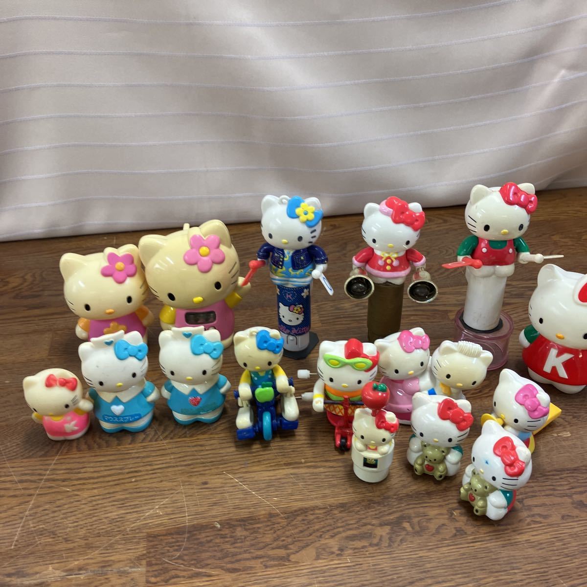 Yahoo!オークション - 【サンリオ ハローキティ まとめ売り】キティち