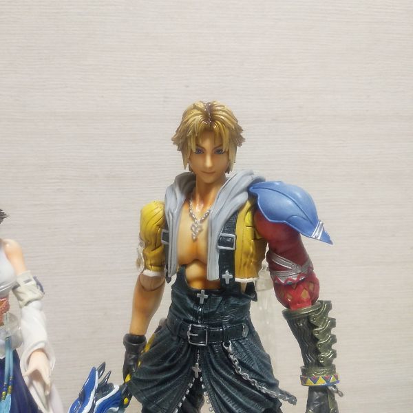 Yahoo!オークション - FF10 ティーダ ユウナ プレイアーツ改 フィギュ