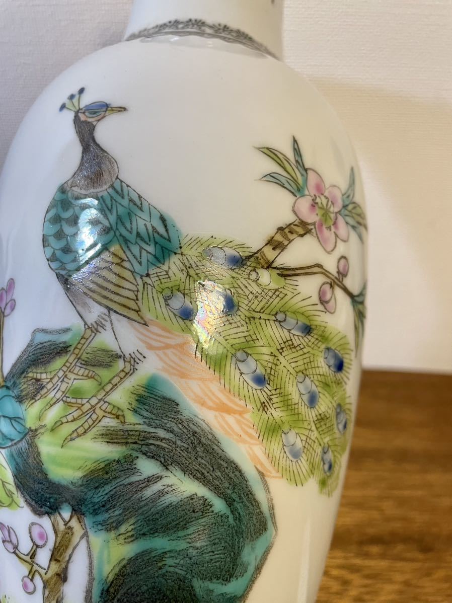 中国景徳鎮 粉彩 色絵孔雀図 花瓶 中国古玩 骨董 陶芸 景徳鎮 古玩