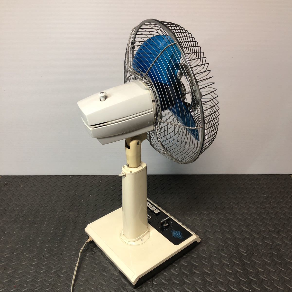 Yahoo!オークション - 昭和レトロ 日立 扇風機 さわ風 H-674 元箱 動作