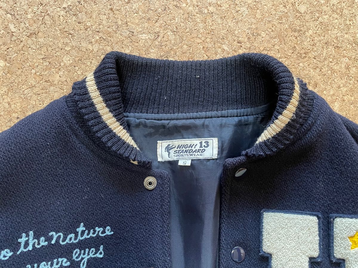 美品 ハリウッドランチマーケット 刺繍 ロゴ スタジャン サイズL