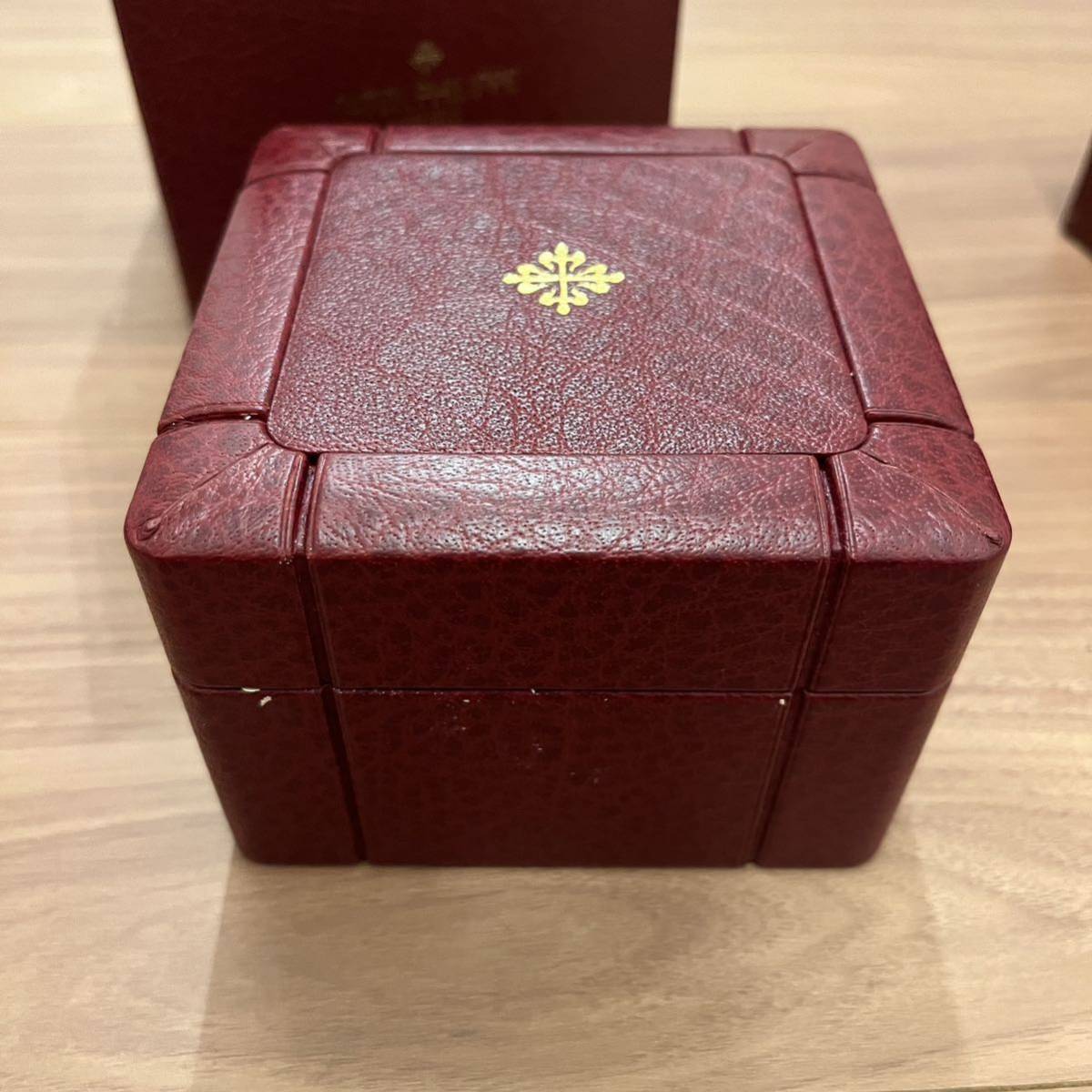 送料無料 PATEK PHILIPPE パテックフィリップ 付属品 時計 空箱 内箱