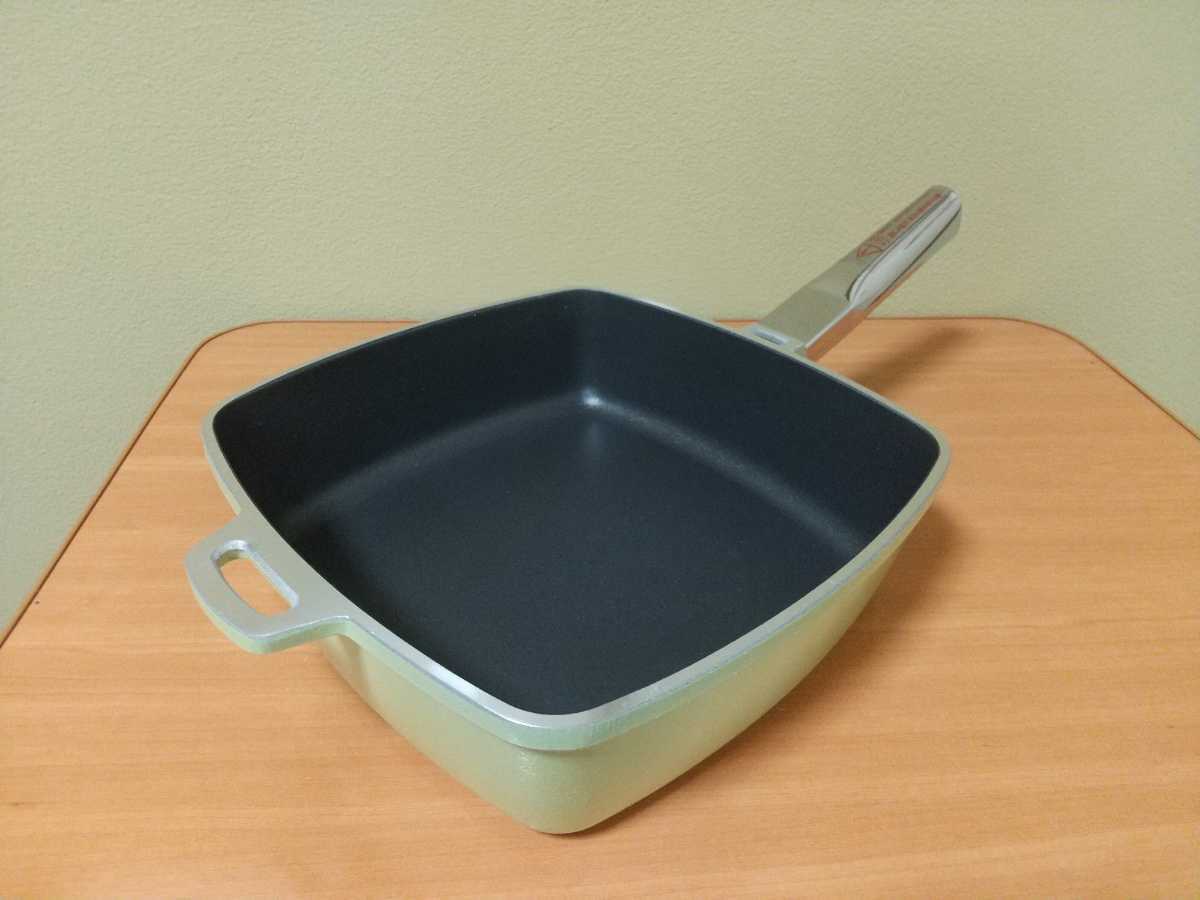 未使用 アサヒ軽金属 ローストパン Lサイズ (25cm) ライムグリーン