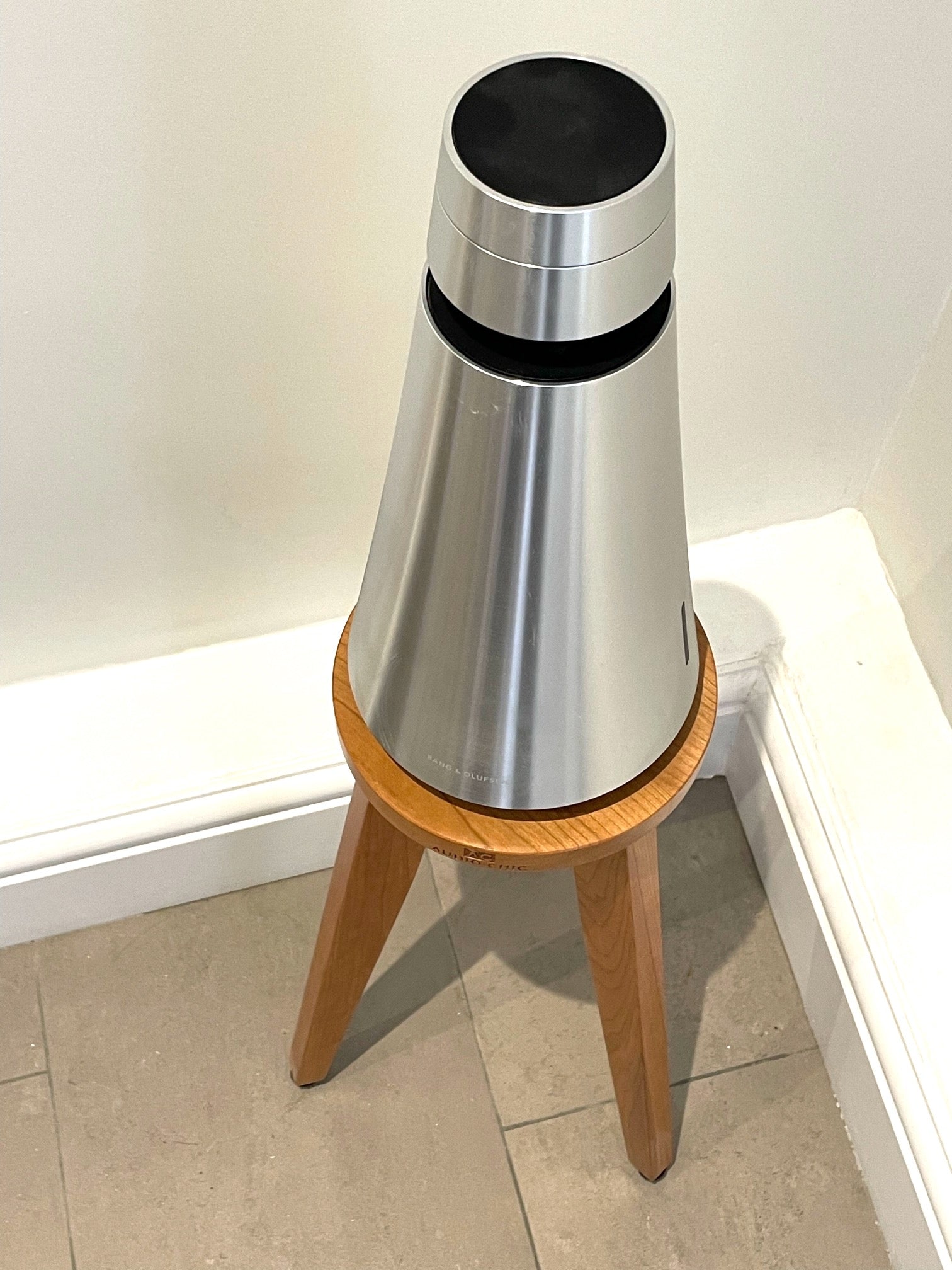 B&O Beosound 1 Speaker Stand 140-900mm (Single) - Shaped Top Plate