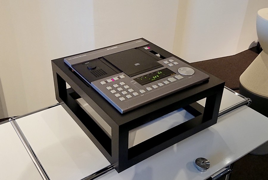 STUDER CDプレーヤー A730A730・D730・D730Mk2 Parallel Stand -