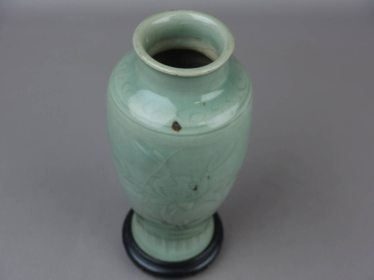 ☆中国古玩 明時代七官青磁花文花瓶 ei007yl.3 龍泉