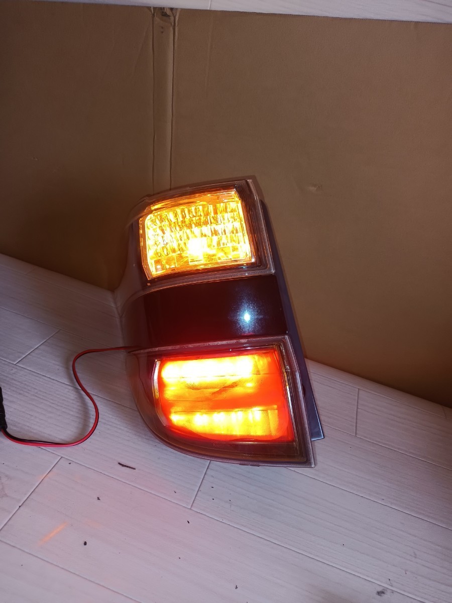 20 後期 ヴェルファイア 純正 テール 左 ガーニッシュ 側 点灯確認済