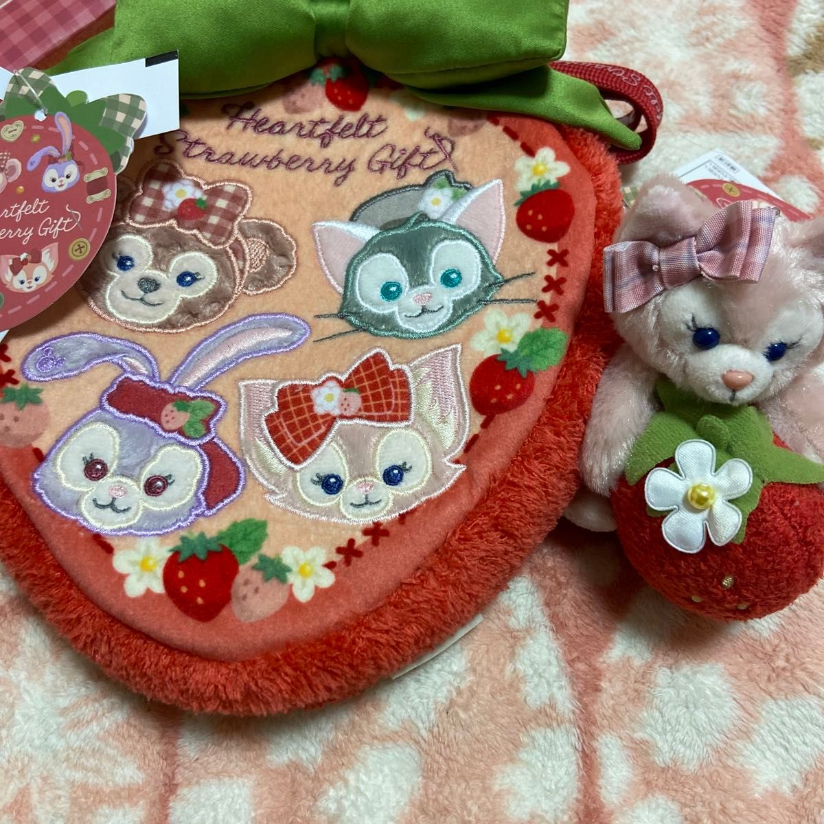 顔厳選 新品未使用ハートフェルトストロベリーギフト ぬいぐるみ