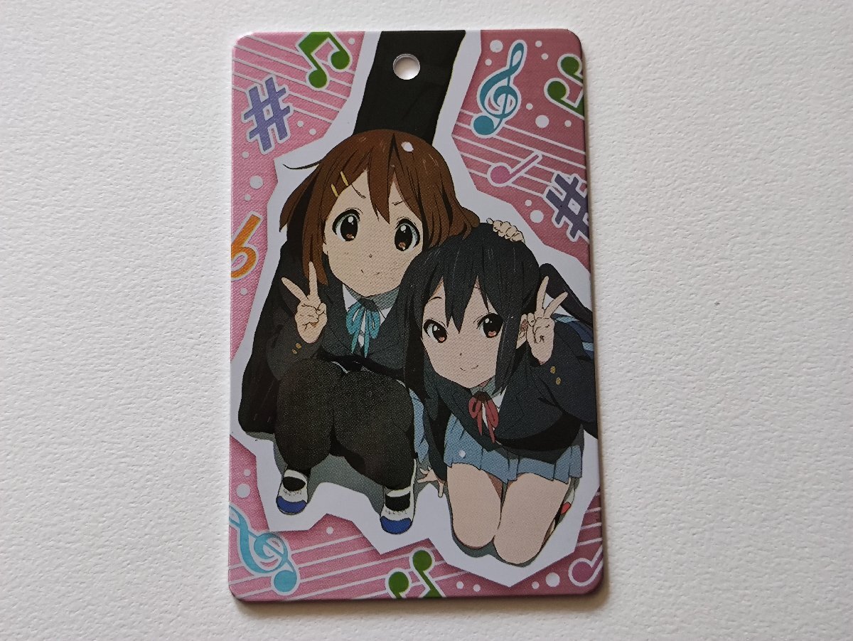Yahoo!オークション - けいおん 箔押し 缶バッジ 平沢唯 中野梓