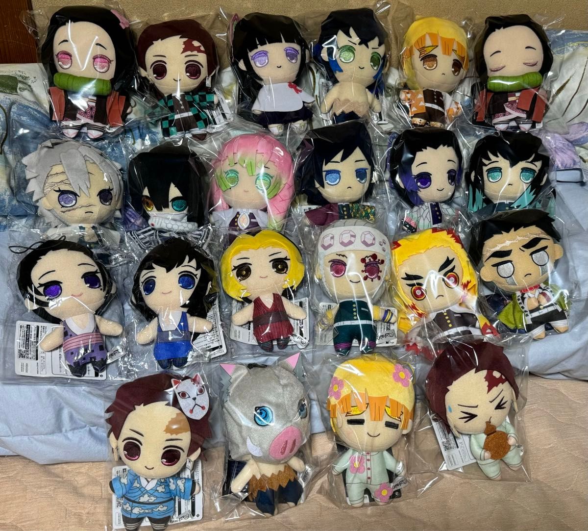 童磨 オールスター 缶バッジ 受注生産 鬼滅の刃 24個 まとめ売り