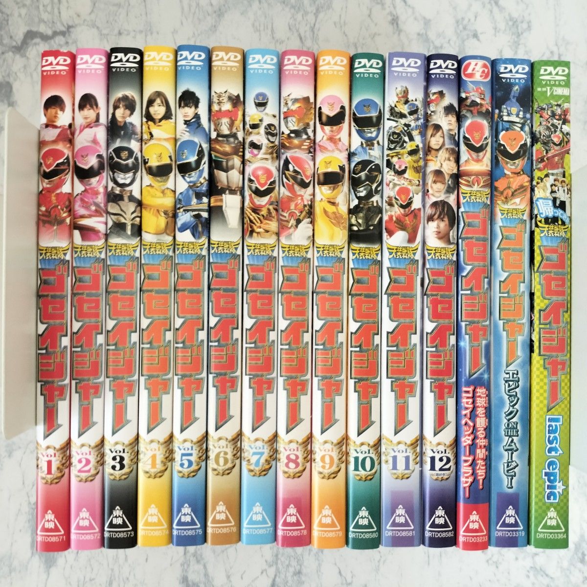 DVD 仮面ライダーセイバー 全12巻 スペシャル 計17巻｜Yahoo!フリマ