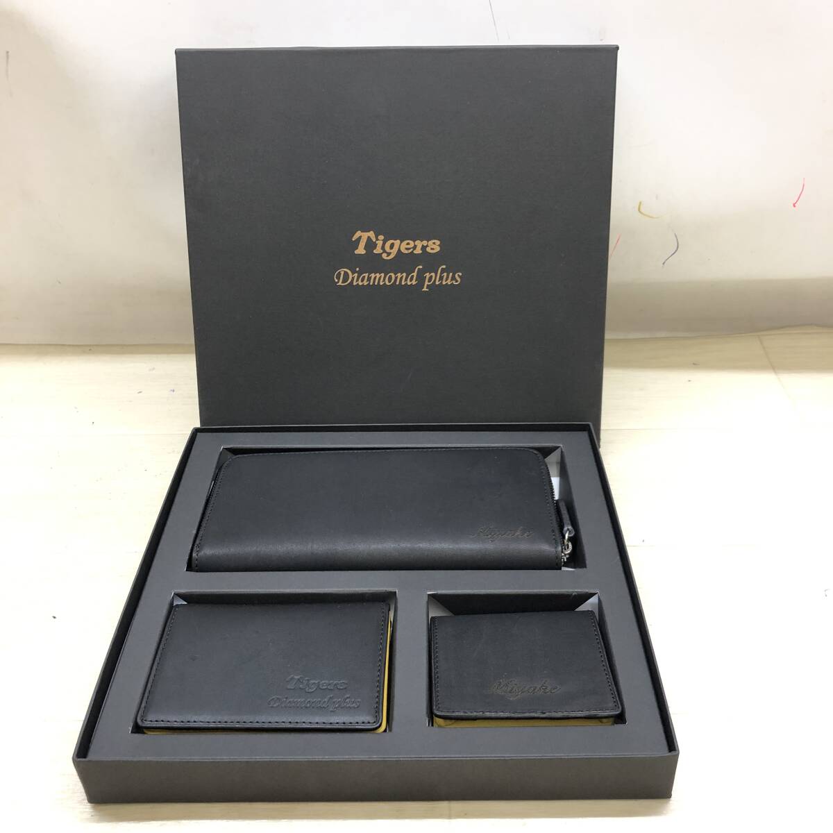 日本ハムファイターズミズノクラブ革長財布（ブラック）未使用・美品