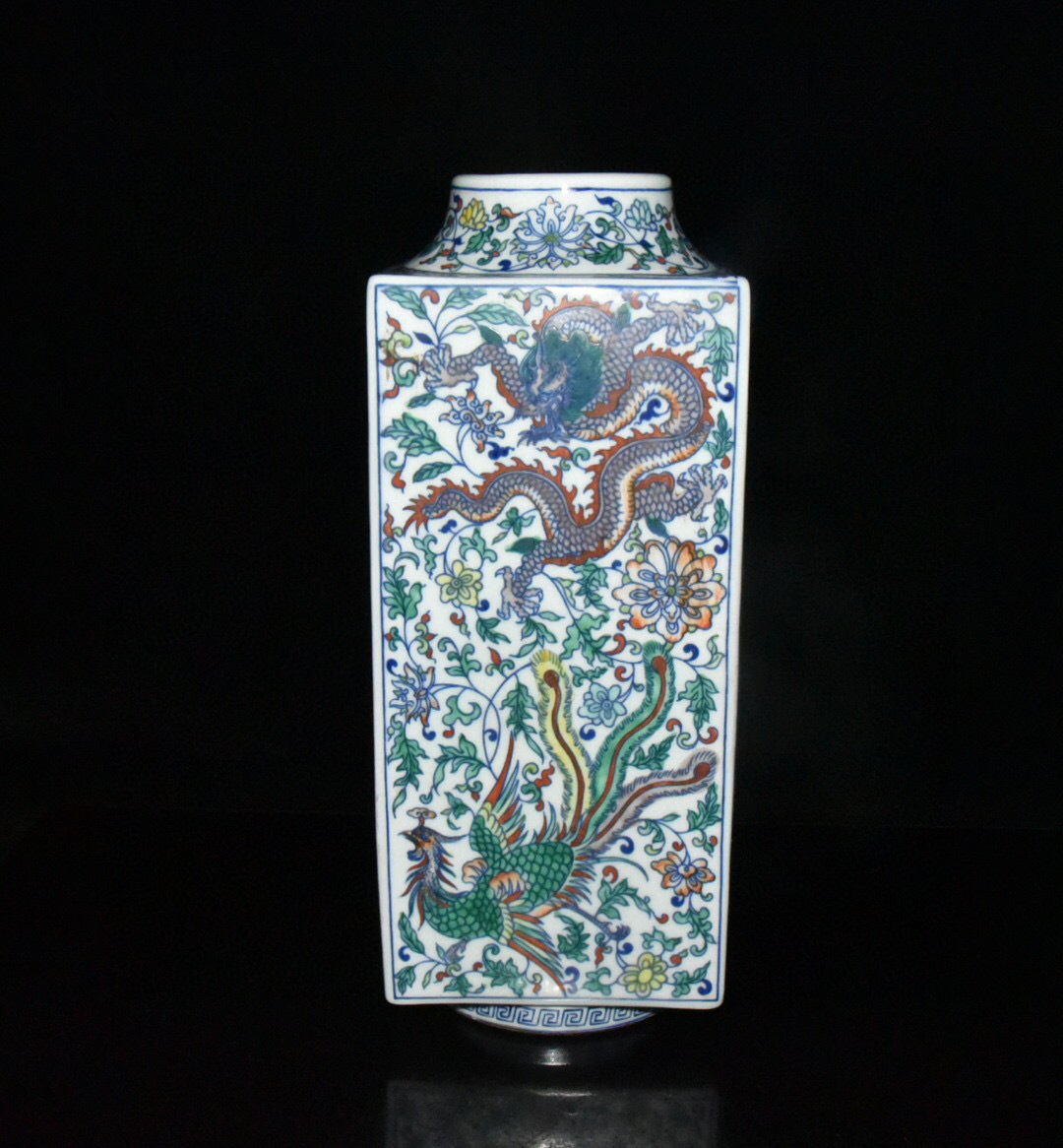 康熙年製紅綠彩龍鳳紋梅瓶古董品時代物 康熙年製紅綠彩龍鳳紋梅瓶古董