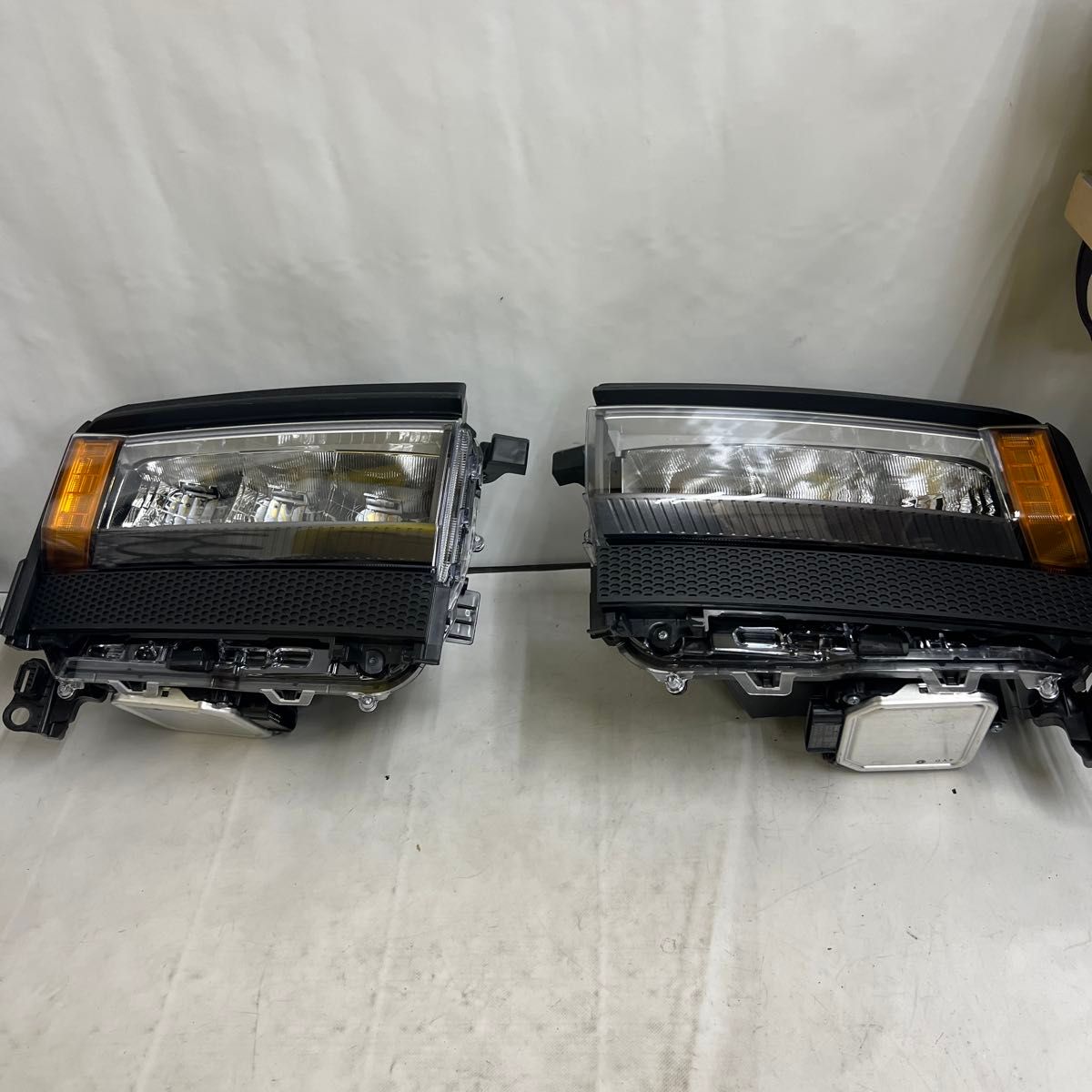 ランクル250 三眼プロジェクター式 角目 ヘッドライト VX対応 左右