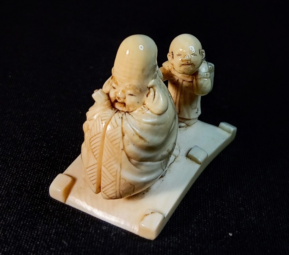 鳥型根付 時代 彫刻 骨董 古道具 緒締 約4✖️4センチ 鳥型