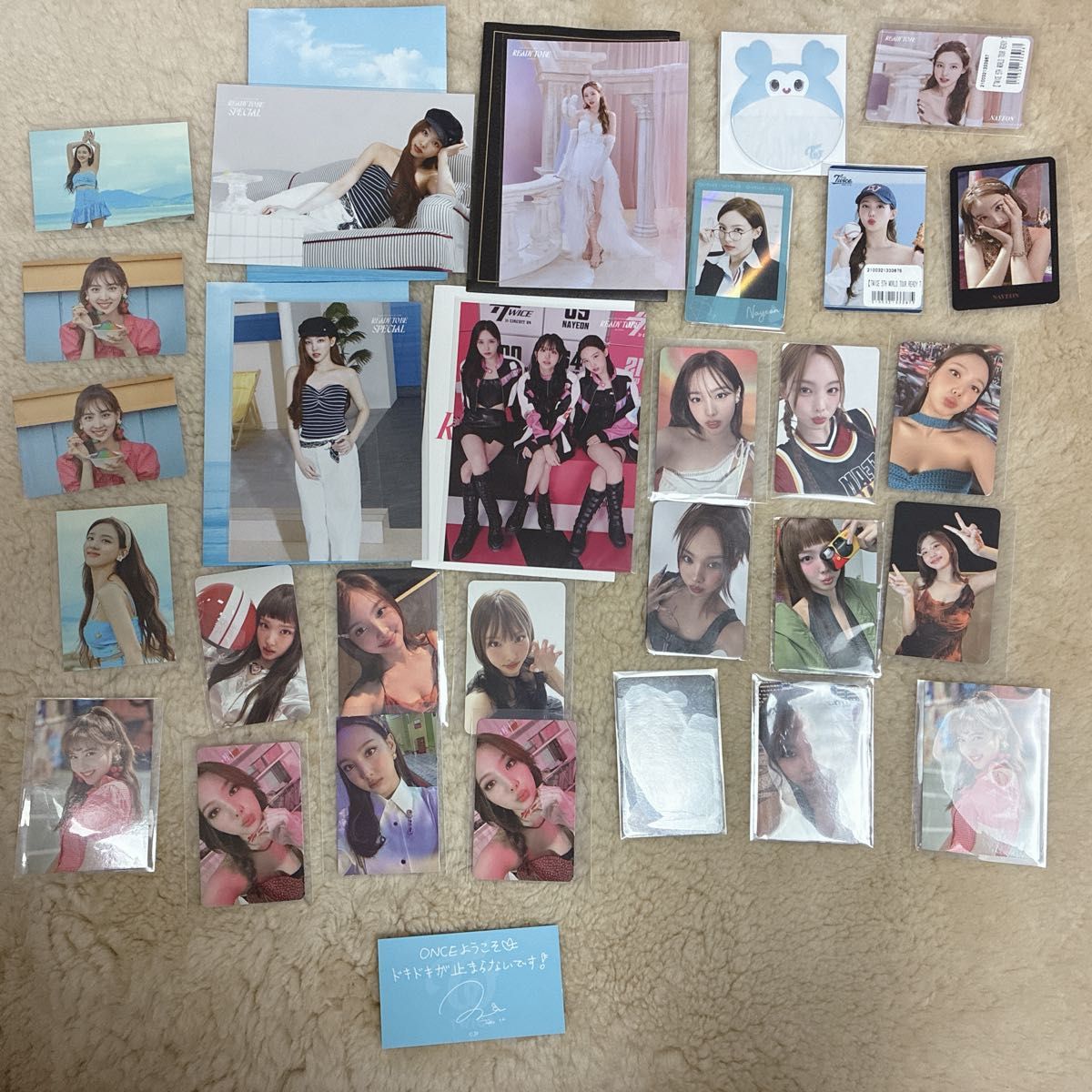 TWICE ジヒョ 直筆サイン入りチェキ｜Yahoo!フリマ（旧PayPayフリマ）