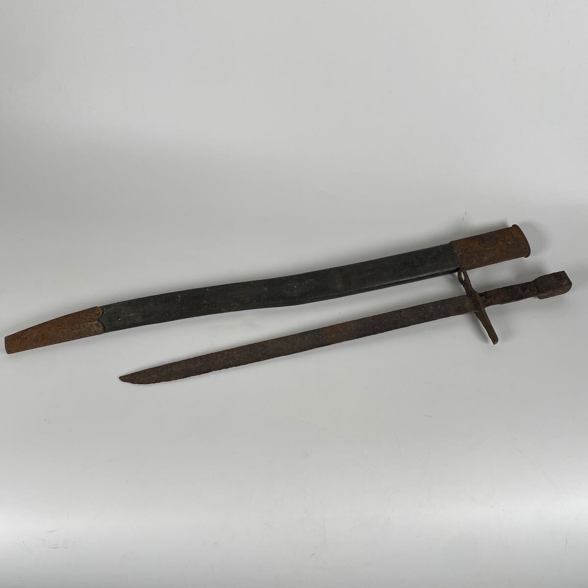 Yahoo!オークション -「旧日本軍 サーベル」の落札相場・落札価格