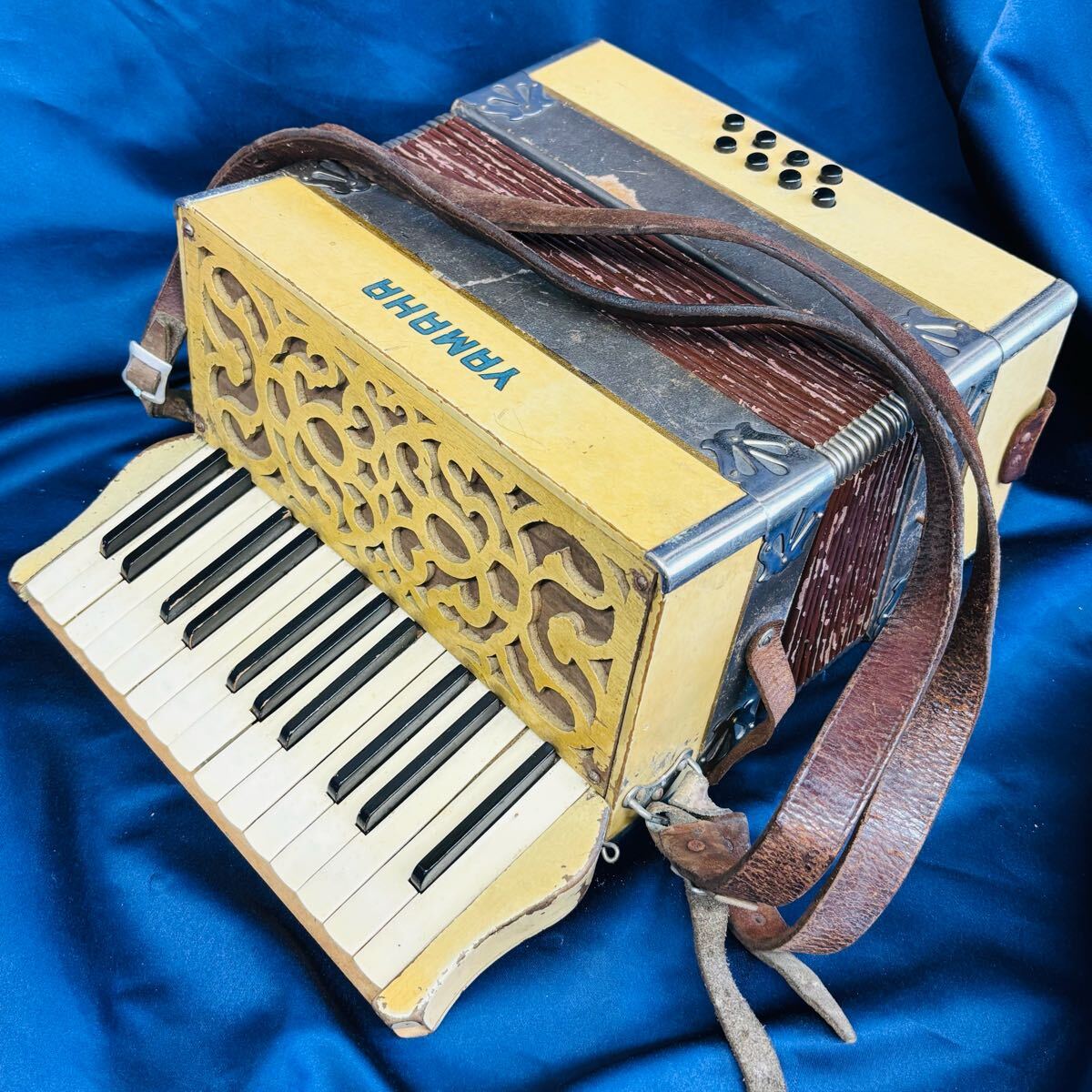 Yahoo!オークション -「antique」(アコーディオン) (鍵盤楽器)の落札