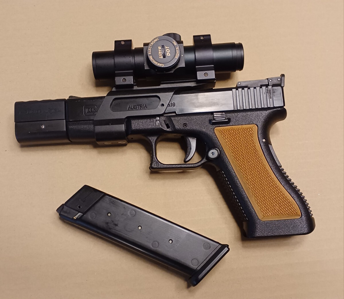 Yahoo!オークション -「mgcグロック17」(ガスガン) (トイガン)の落札