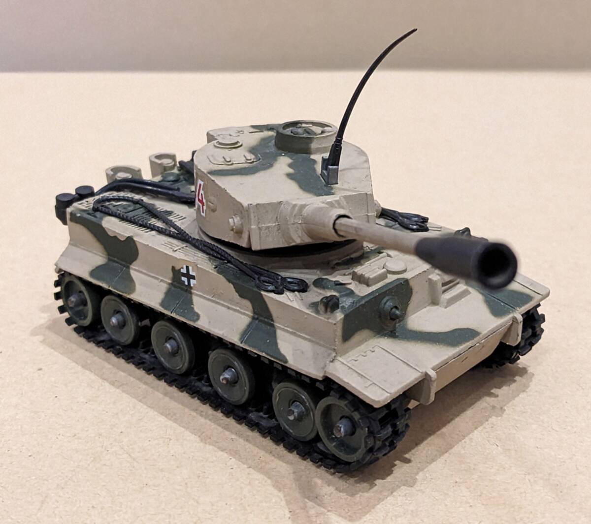 Yahoo!オークション -「corgi 戦車」の落札相場・落札価格