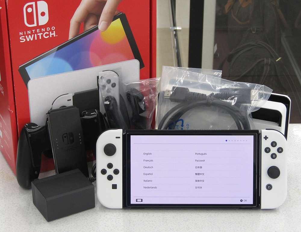 任天堂 Nintendo Switch (有機ELモデル) HEG-S-KAAAA [ホワイト