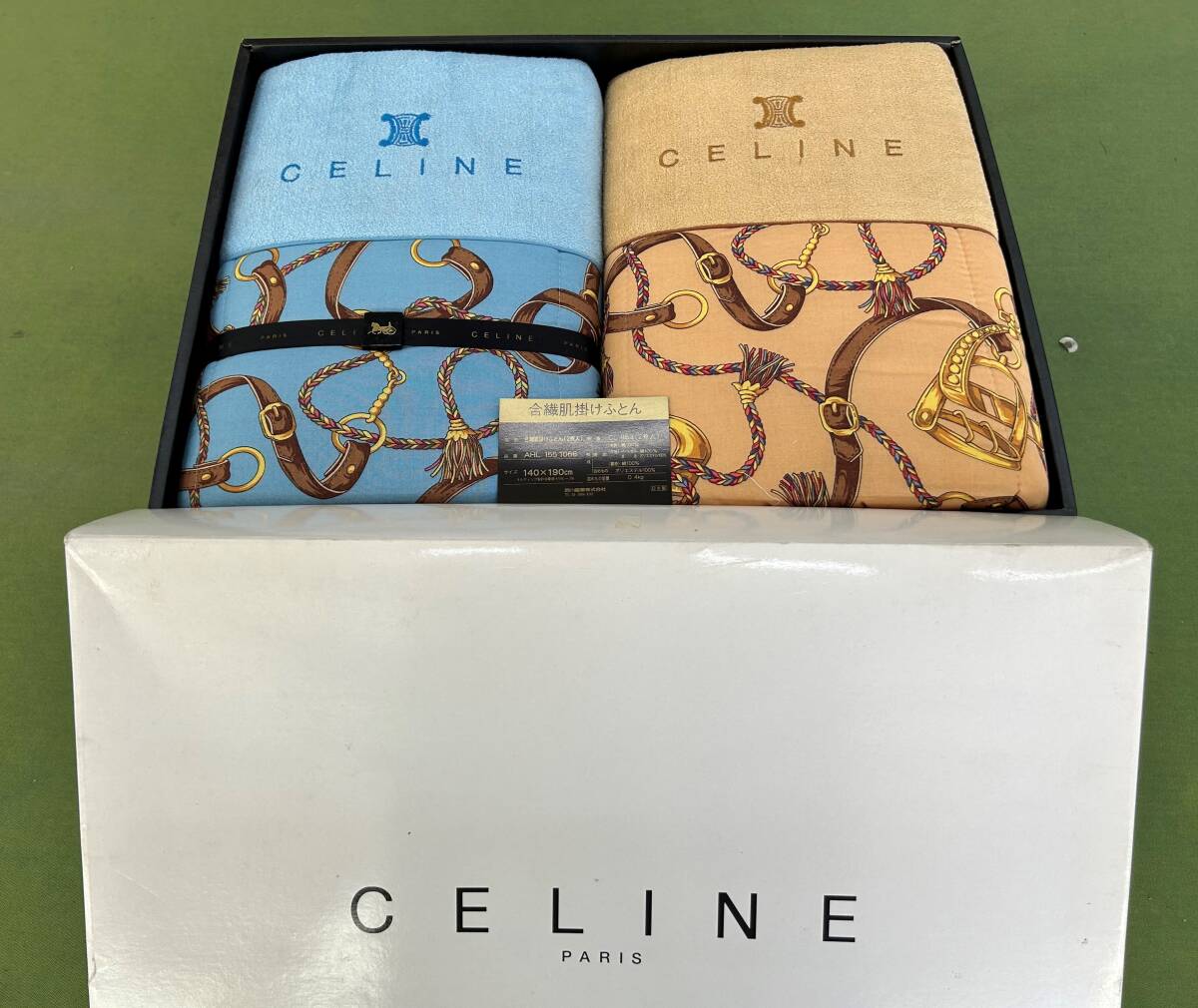 Yahoo!オークション -「セリーヌ 肌掛け」の落札相場・落札価格