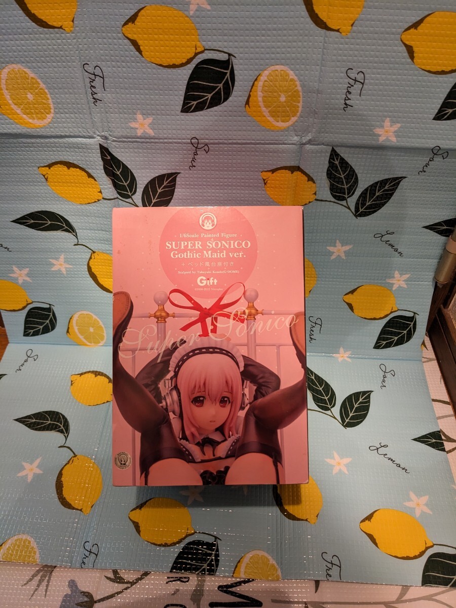 Yahoo!オークション -「すーぱーそに子 gothic maid ver. ベッド風台座