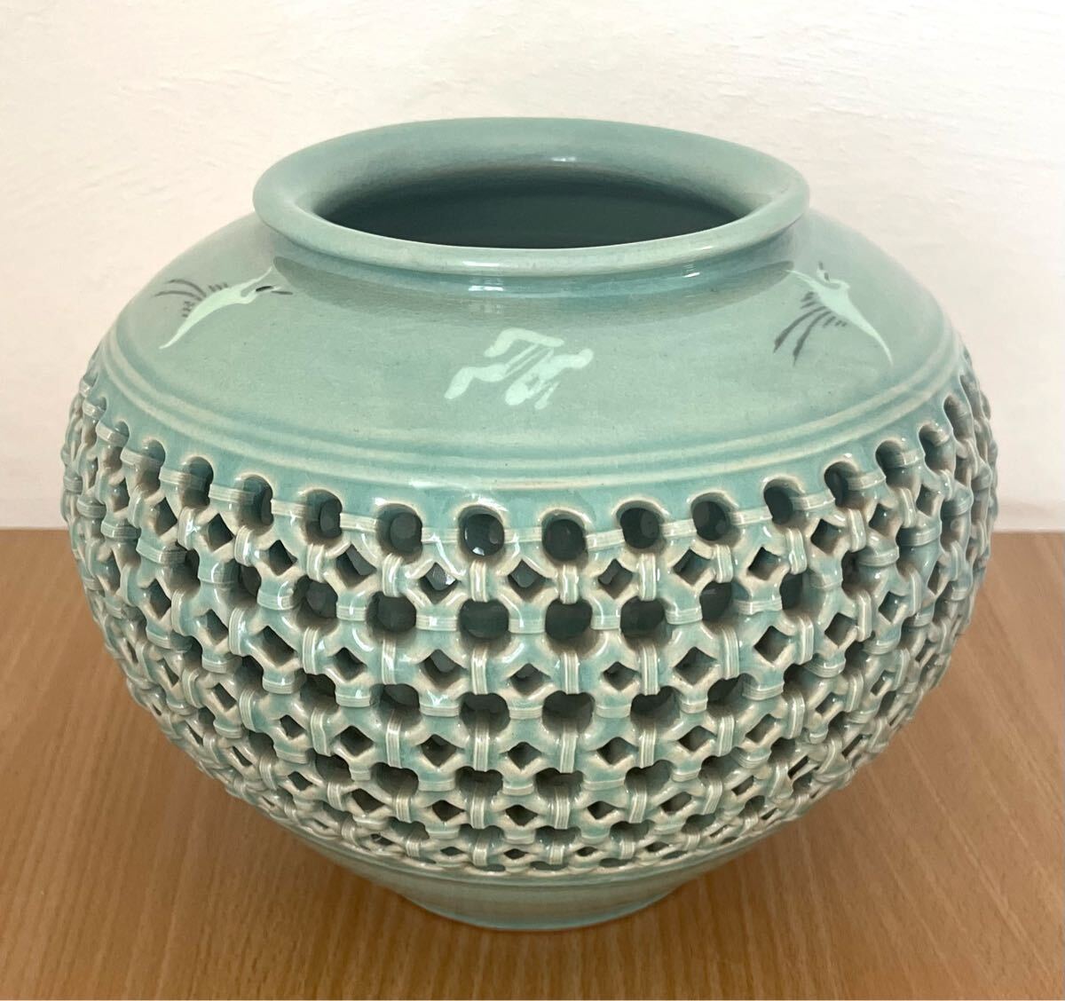 Yahoo!オークション -「青磁 花瓶 透かし」(陶芸) (工芸品)の落札相場