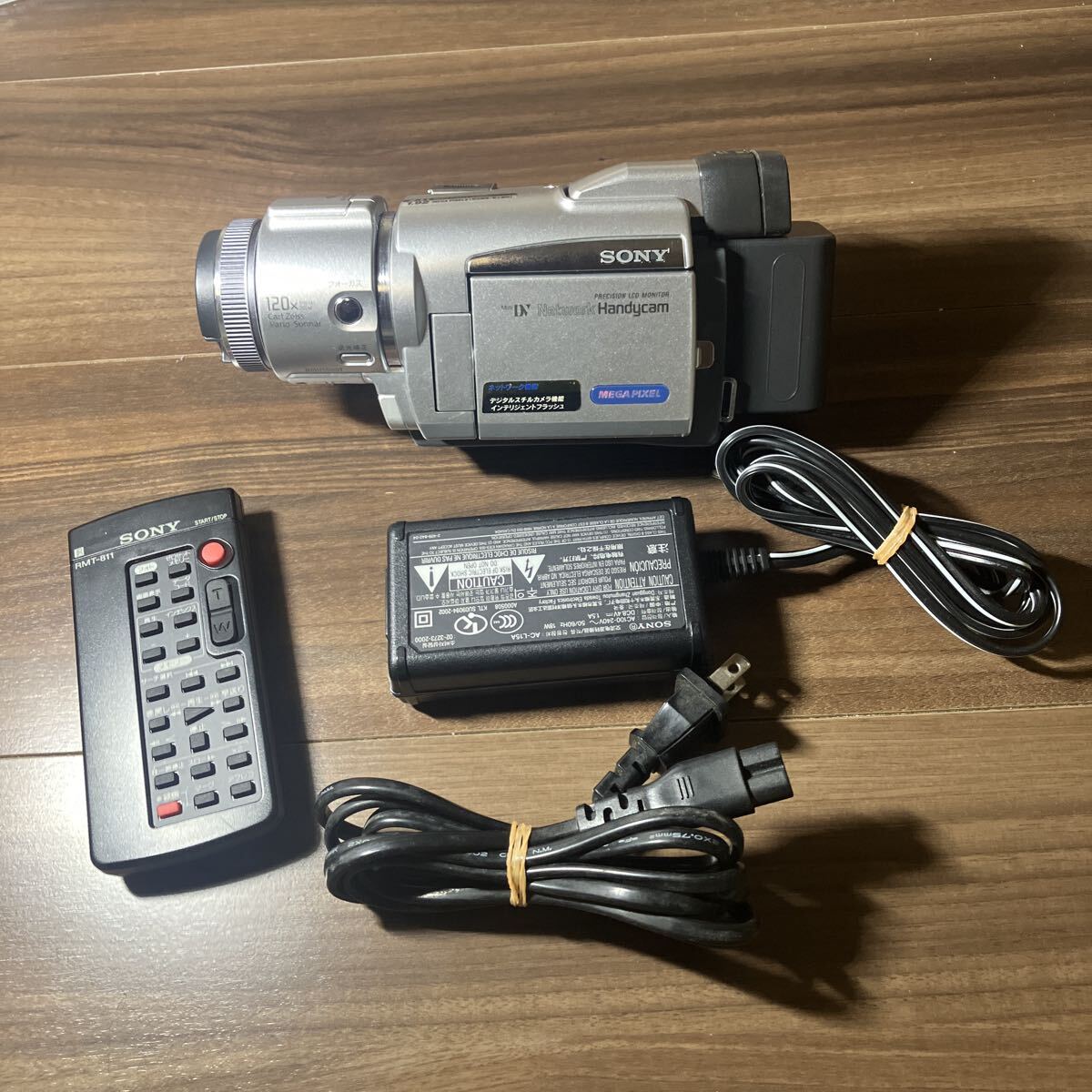 Yahoo!オークション -「ビデオカメラ ソニー dcr-trv70」の落札相場