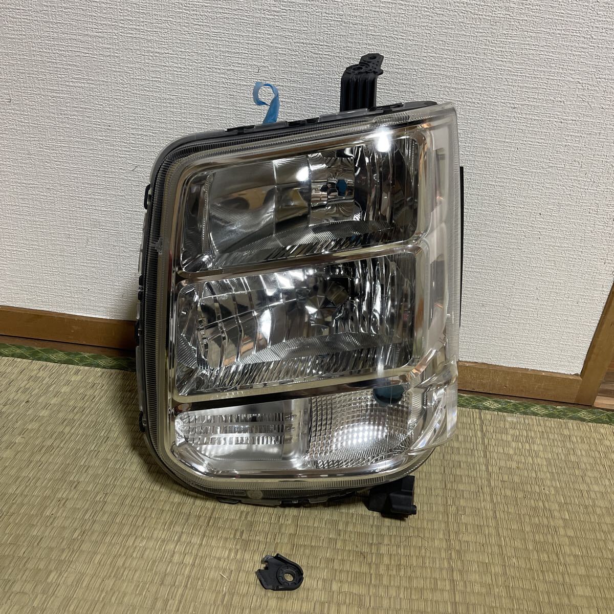 送料込 即決 エブリィワゴン DA17W 純正 HID 左 ヘッドライト ランプ