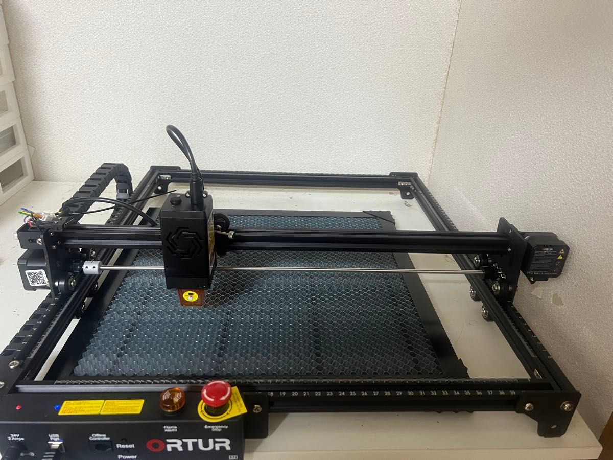 R1 10Wレーザー彫刻機 ポータブル小型レーザー彫刻機 0 05mmの高精度