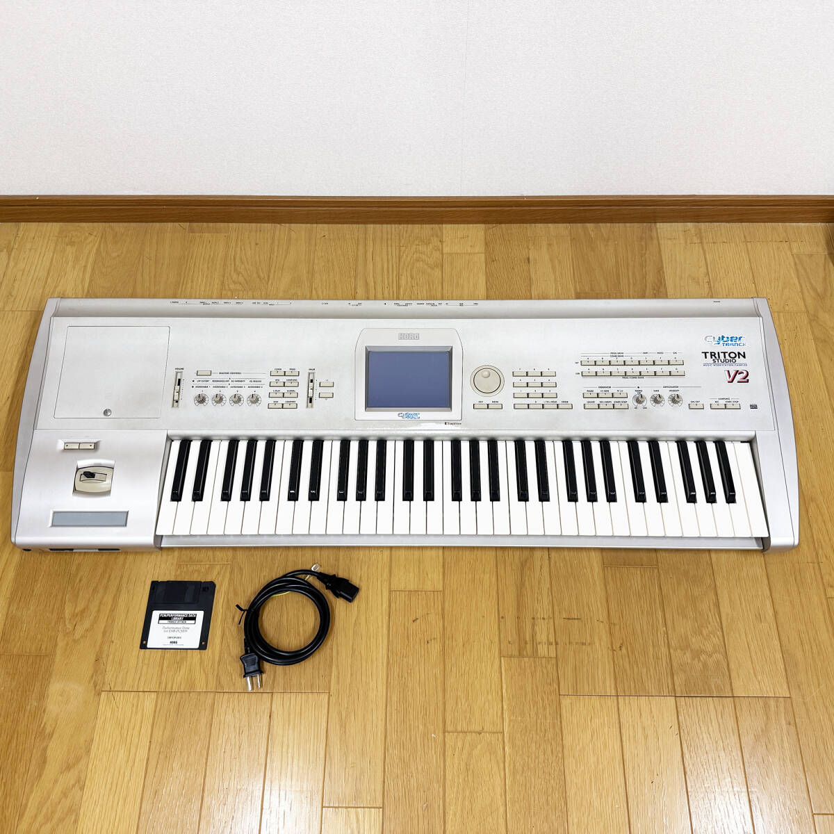 Yahoo!オークション -「korg triton studio」の落札相場・落札価格