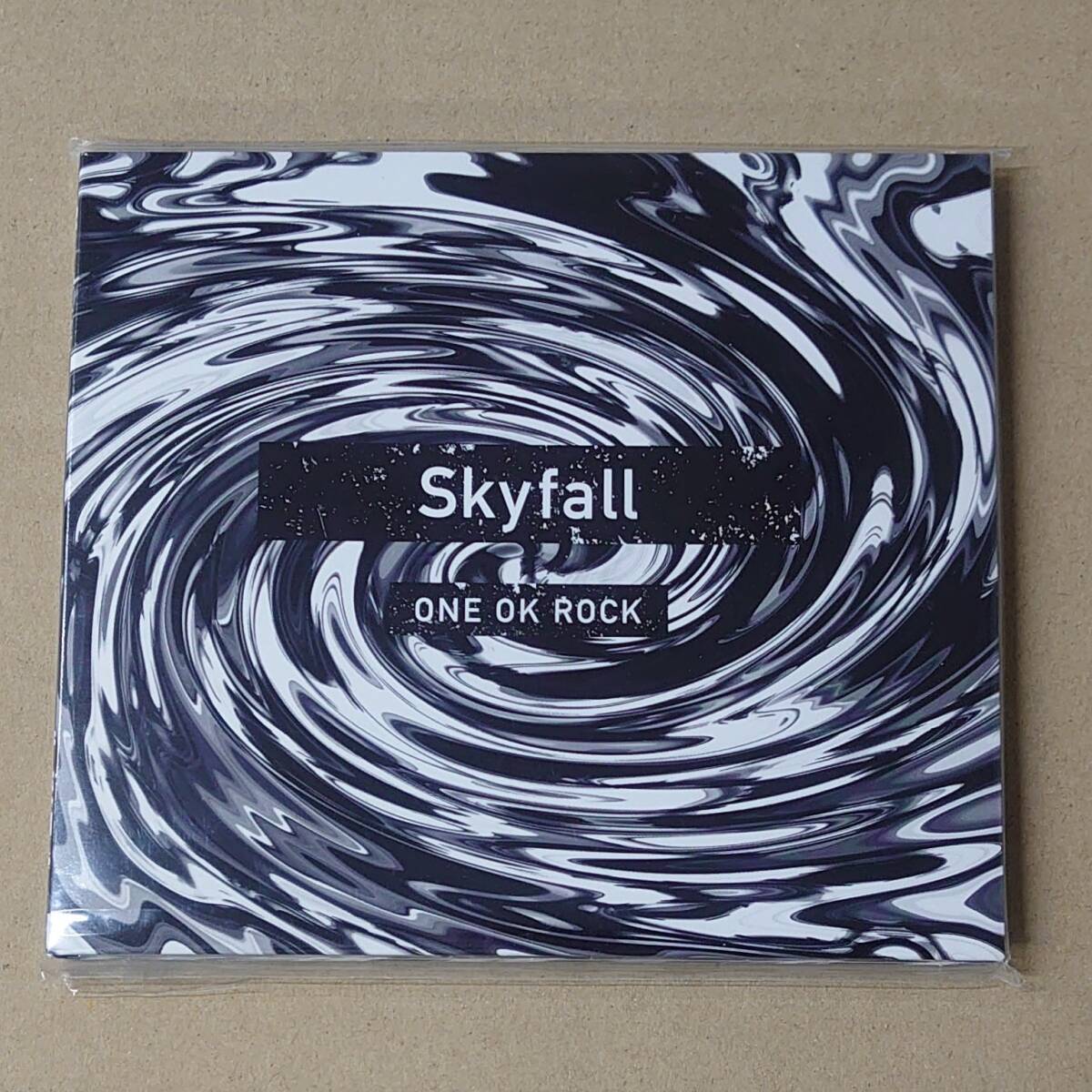 Yahoo!オークション -「one ok rock skyfall」(CD) の落札相場・落札価格