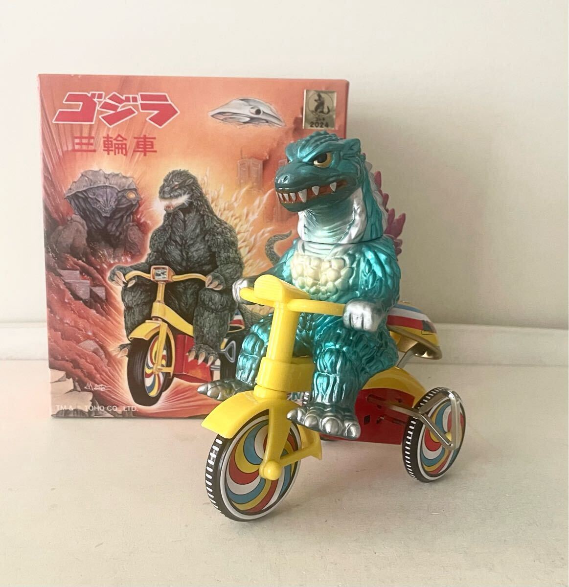 Yahoo!オークション -「ミレニアムゴジラ三輪車」の落札相場・落札価格