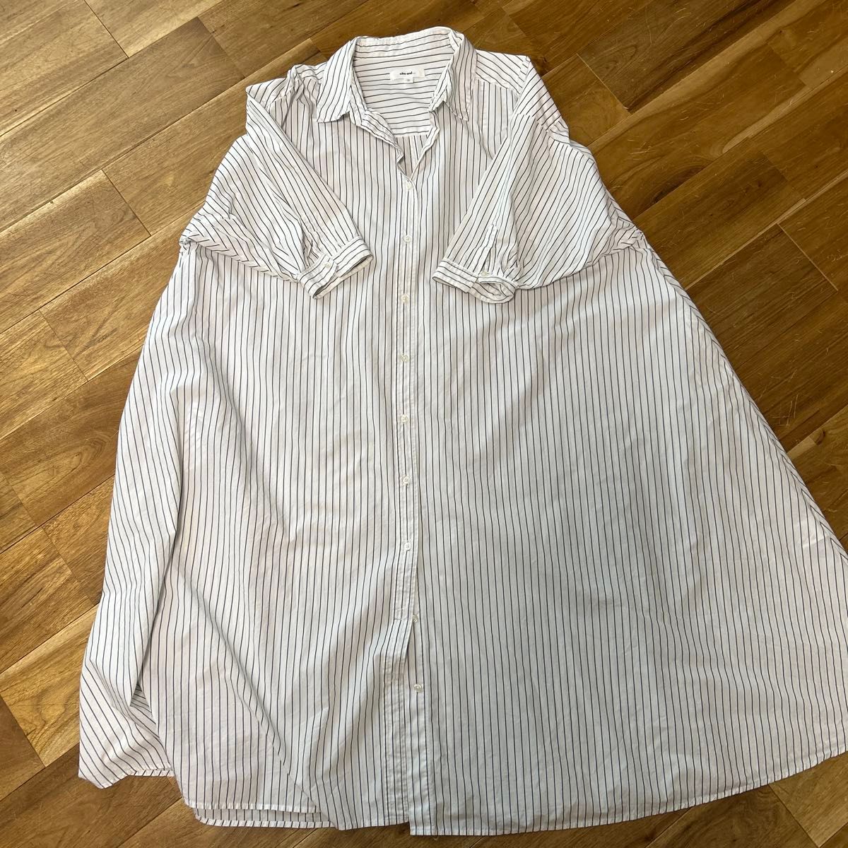 Niko and… ［Make stuff '25］てぃら バック切り替えシャツ ニコアンド