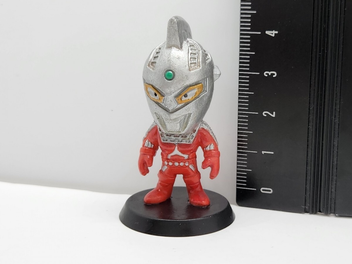 Yahoo!オークション -「特撮ヒーローズ シークレット」(ウルトラマン