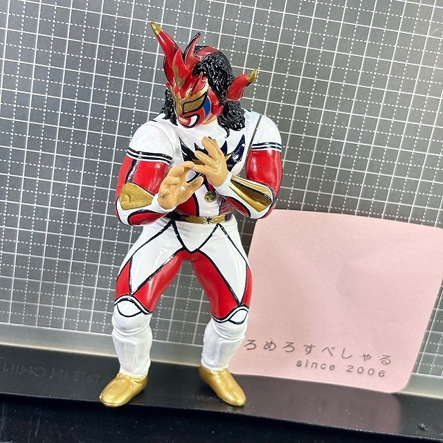 Yahoo!オークション -「獣神サンダーライガーフィギュア」の落札相場