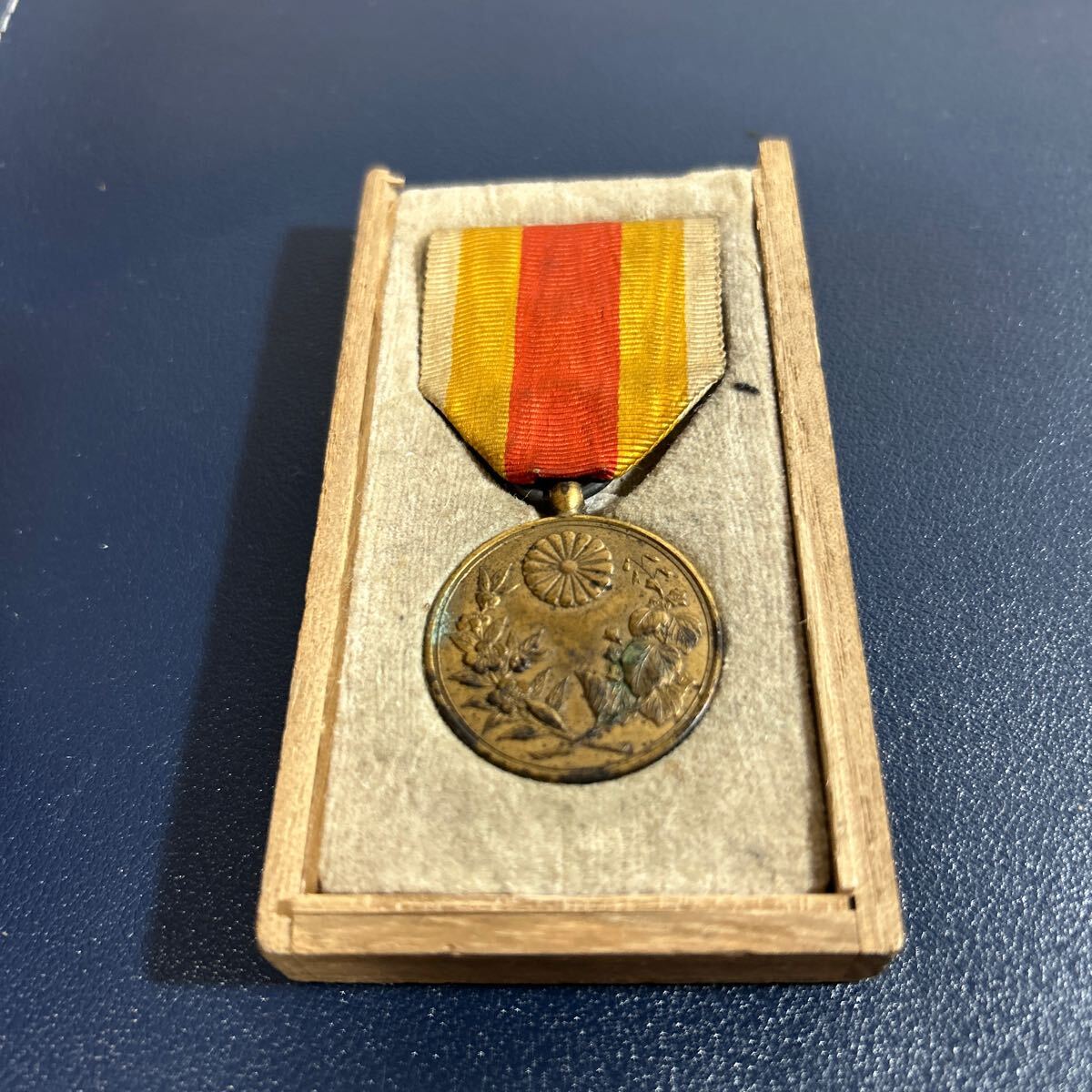 Yahoo!オークション -「韓国併合記念章」の落札相場・落札価格