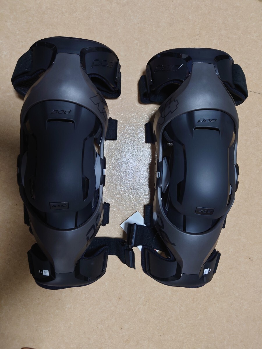 Yahoo!オークション -「pod ニーブレース」(プロテクター