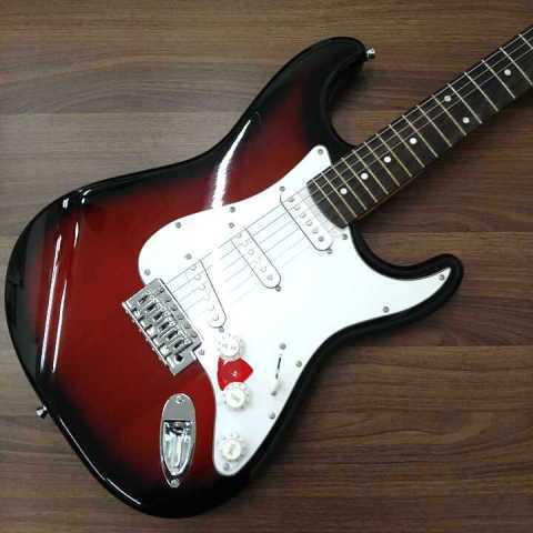 Yahoo!オークション -「フォトジェニック ストラトキャスター」の落札