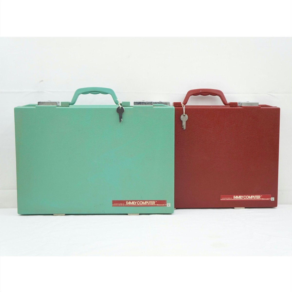 Yahoo!オークション -「ファミコン アタッシュケース」の落札相場