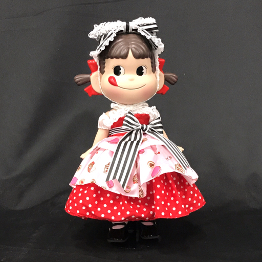 Yahoo!オークション -「ペコちゃんビスクドール」(キャラクター玩具