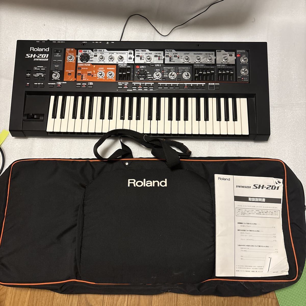 Roland SH-201 シンセサイザー 本体 電源付き 動作品 ノブ欠品あり
