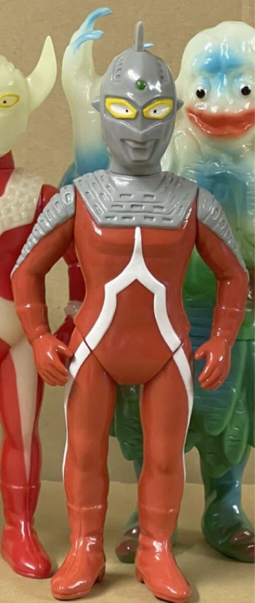 Yahoo!オークション -「ハンサムタロウエム ウルトラセブン」の落札