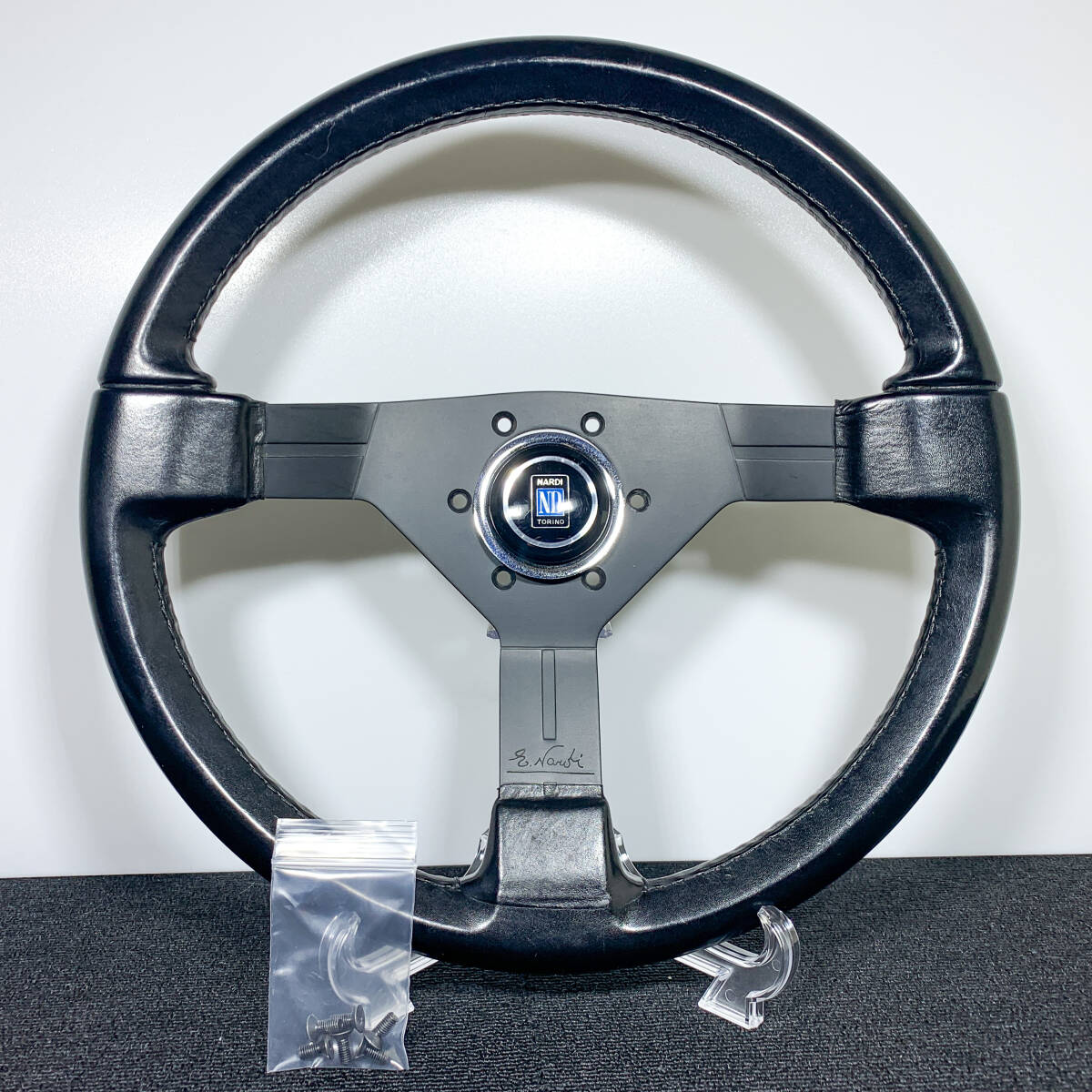 NARDI CLASSIC 360mm ナルディ クラシック 36パイ スムースレザー
