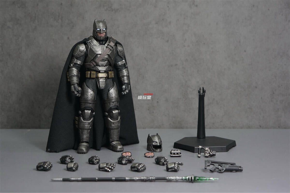 Yahoo!オークション -「ホットトイズ アーマードバットマン」の落札