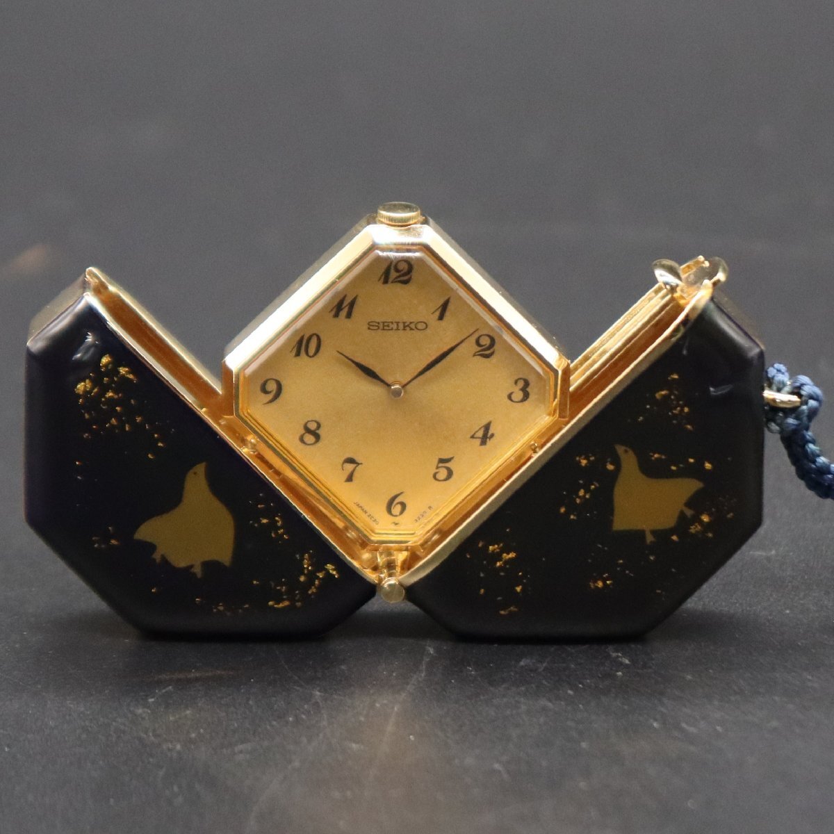 WALTHAM 八角形懐中時計 ゴールド WALTHAM 八角形懐中時計 ゴールド