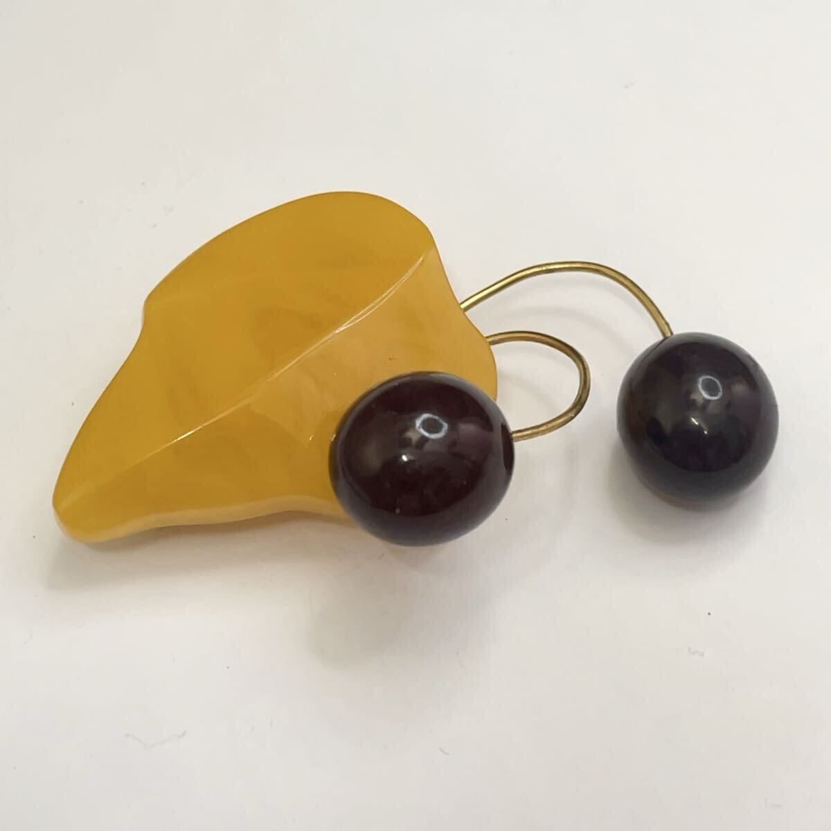 Yahoo!オークション -「ロイヤルアンバー」(ブローチ) (レディース