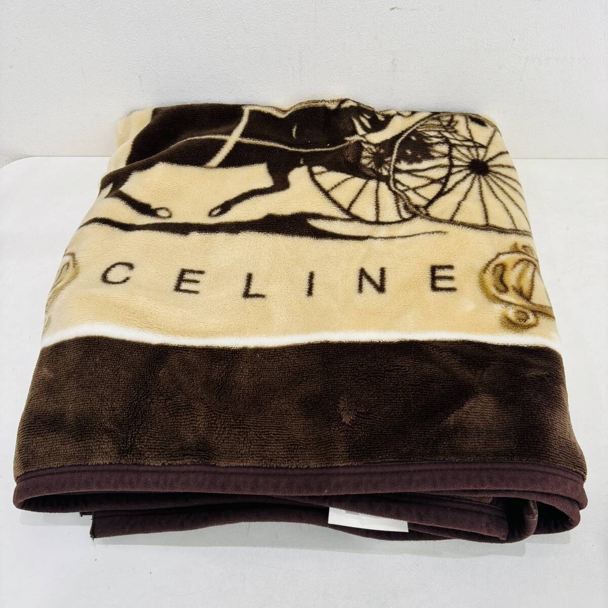 Yahoo!オークション -「セリーヌハーフケット」の落札相場・落札価格